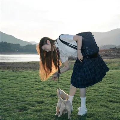 哀悼中的女孩